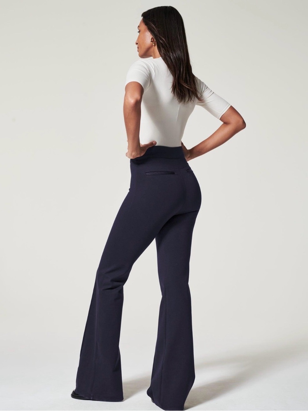 * NEW -NEVER WORN:+ Tall Length
SPANX The Perfect Pant Hi-Rise Flare in Navy XL